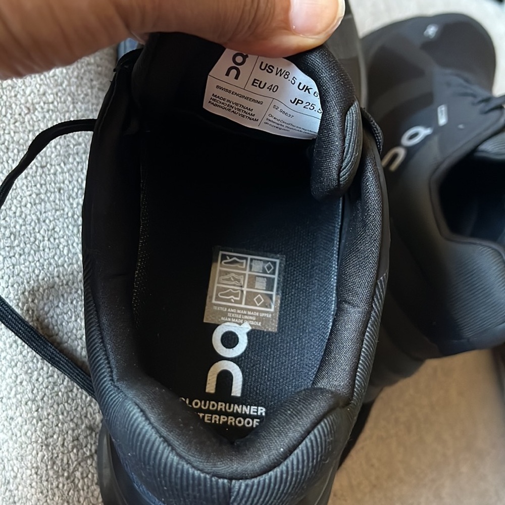 Cloudrunner Waterproof - Picture 13 of 14